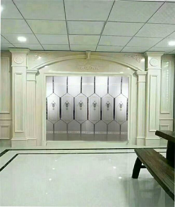 拼镜背景墙