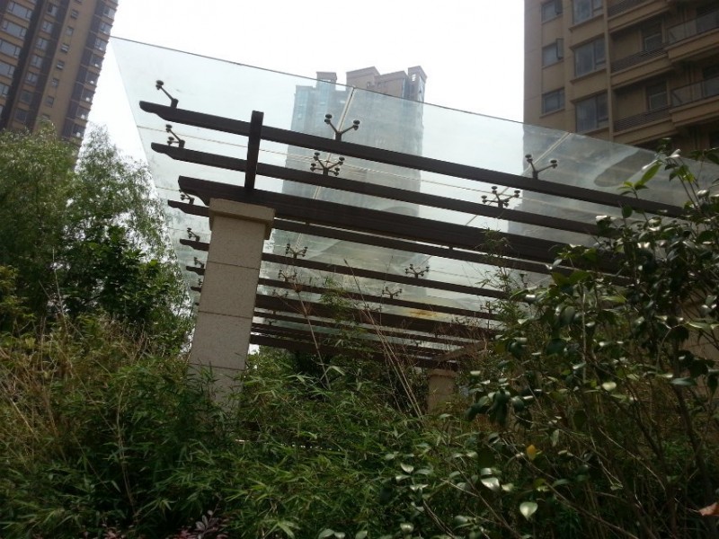 钢结构雨棚