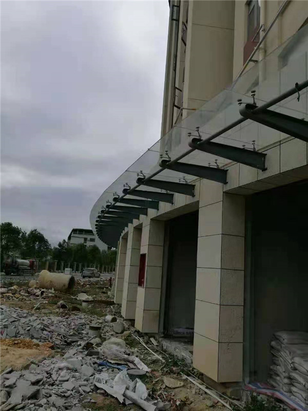 玻璃雨棚