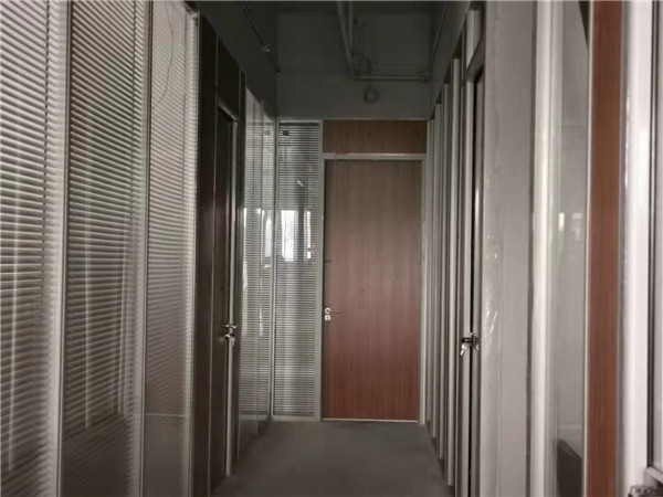 玻璃隔断